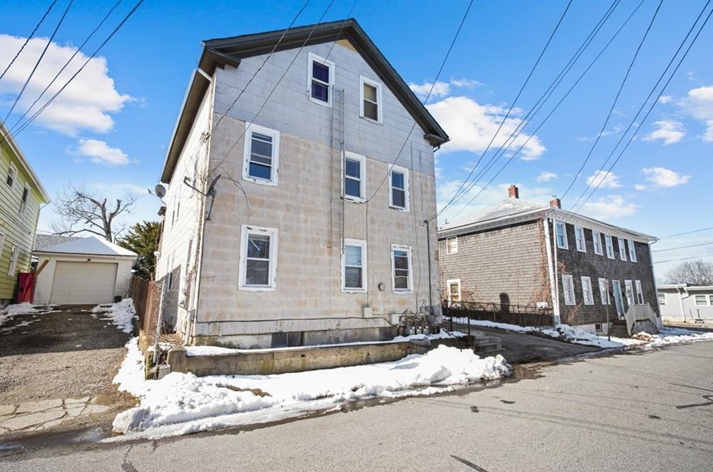 33 Epworth Ave, West Warwick, RI 02893