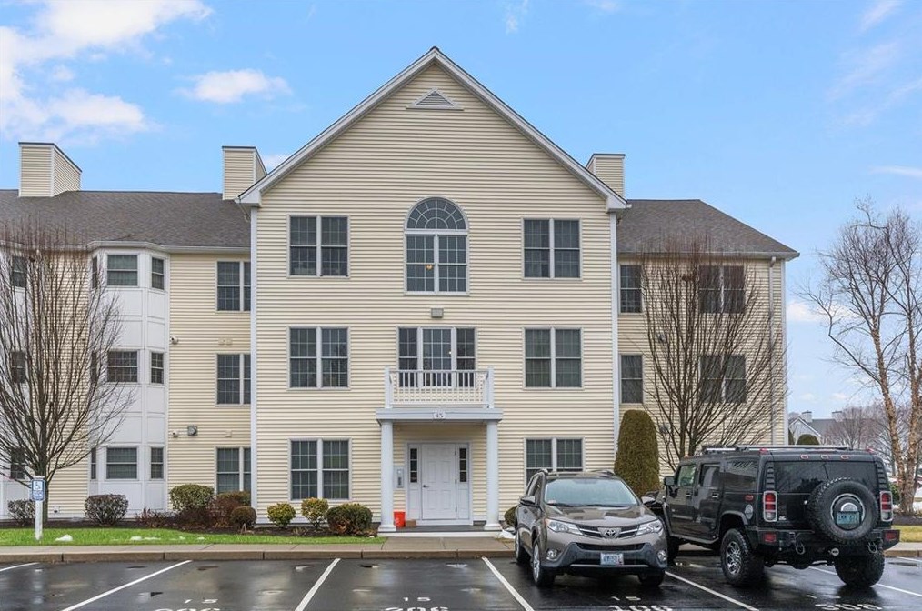 15 Saw Mill Drive #306, North Kingstown, RI 02852
