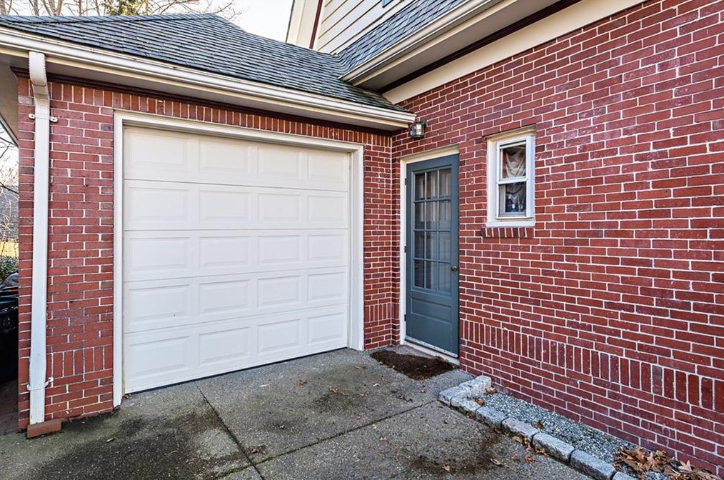 32 Kenilworth Way, Pawtucket RI  02860-5608 exterior