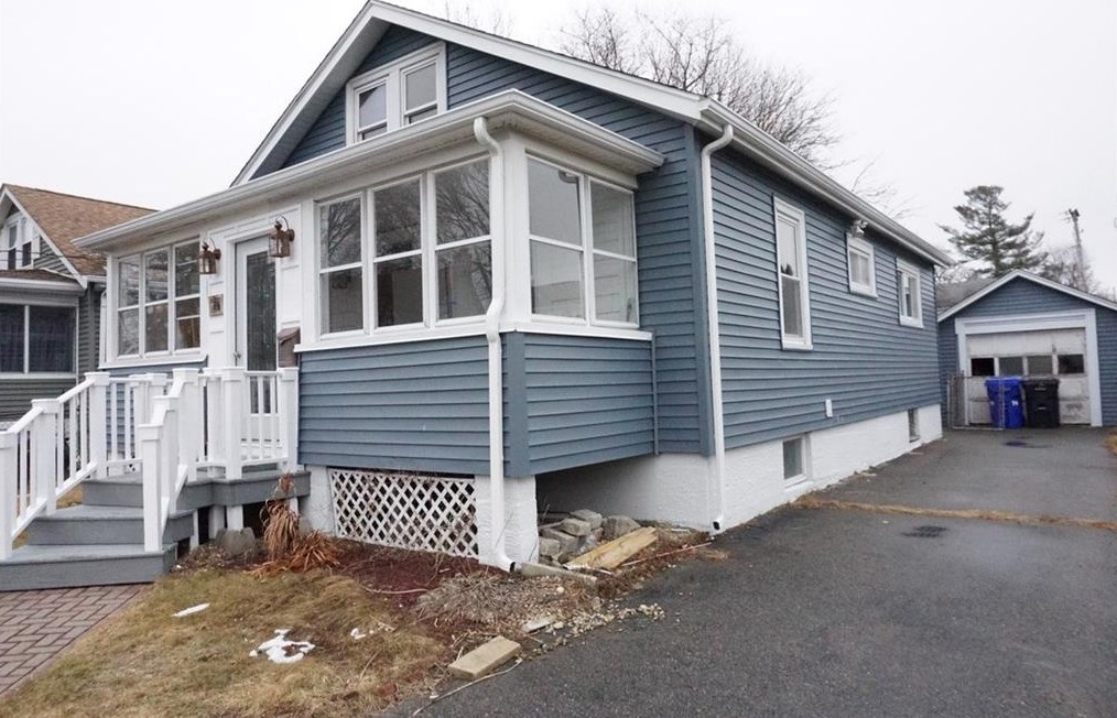 74 Outlook Ave, East Providence, RI 02914