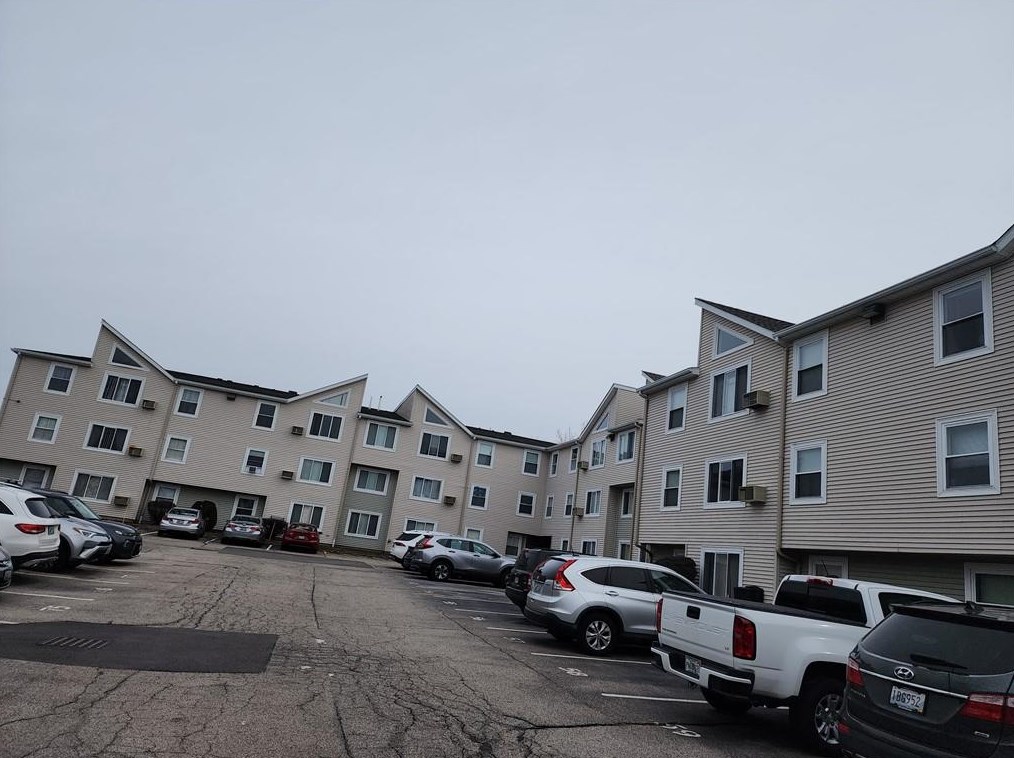 200 Woodlawn Ave #217, North Providence, RI 02904