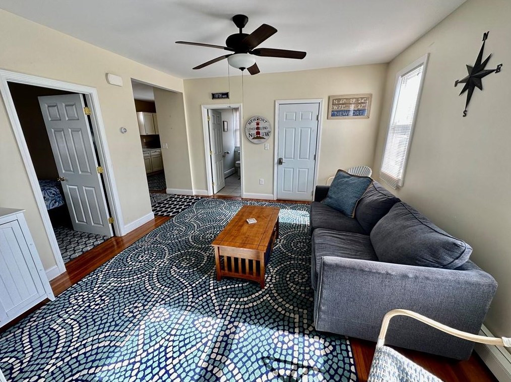 668 Thames St #2, Middletown, RI 02840