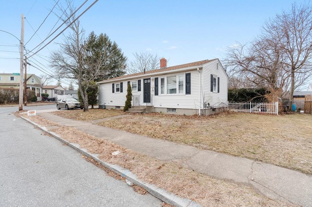 47 Lubec St, Providence, RI 02904