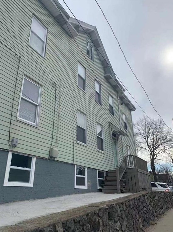 121 Pleasant St, Providence, RI 02906