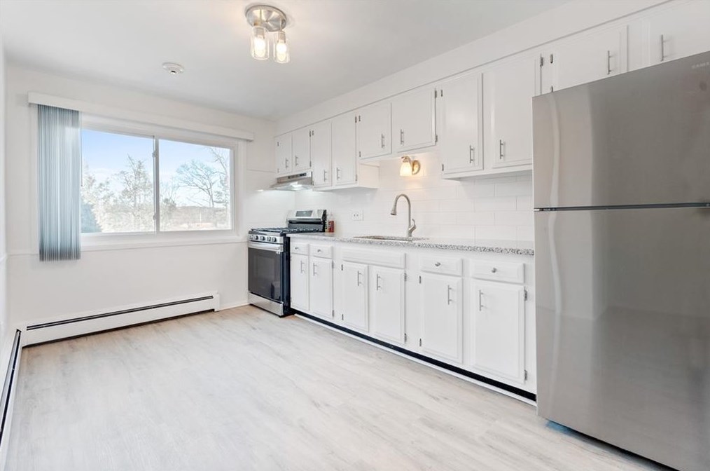 494 Putnam Pike #b12, Smithfield, RI 02828