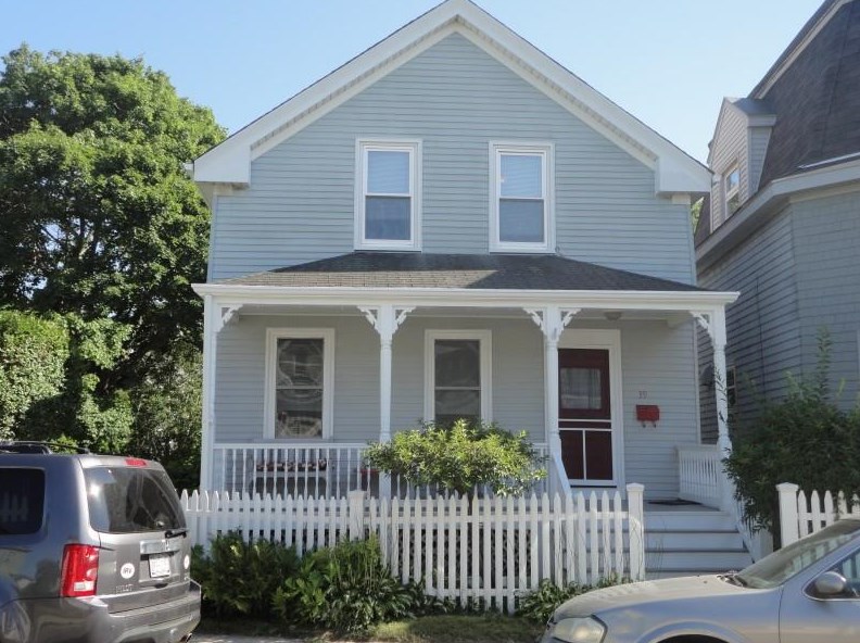 39 E Bowery St, Middletown, RI 02840