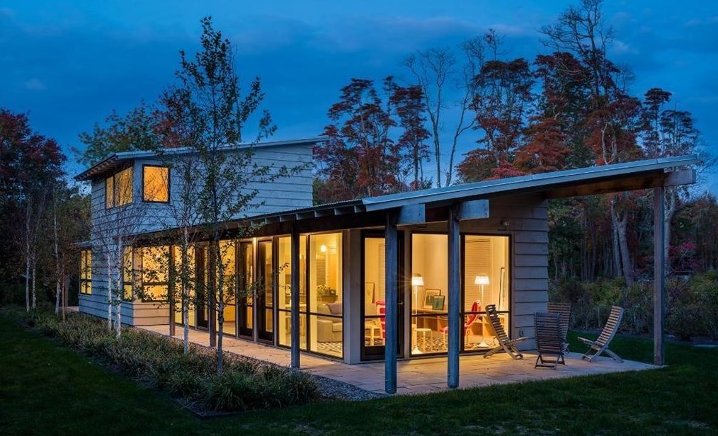 75 Blueberry Ln, Jamestown RI 02835-2901 exterior