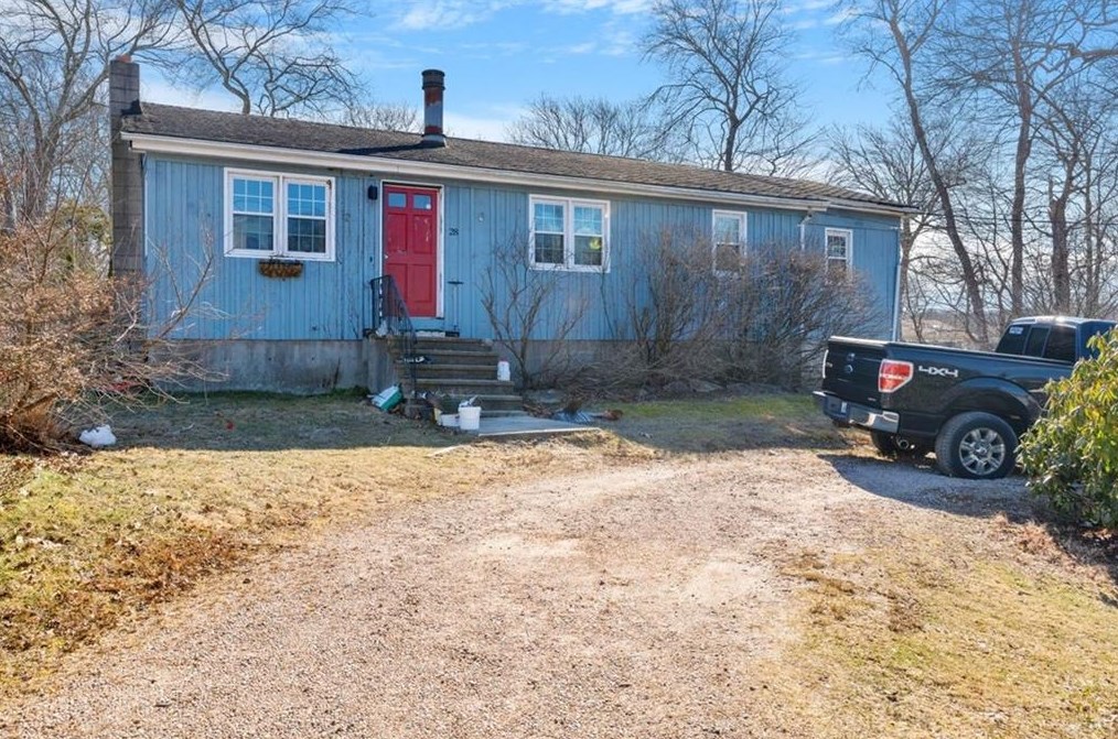28 Azalea Rd, South Kingstown, RI 02882