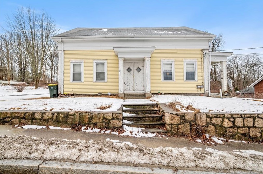111 S Main St, Glocester, RI 02859