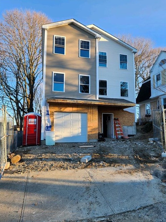 52 Klondike St, Providence, RI 02909