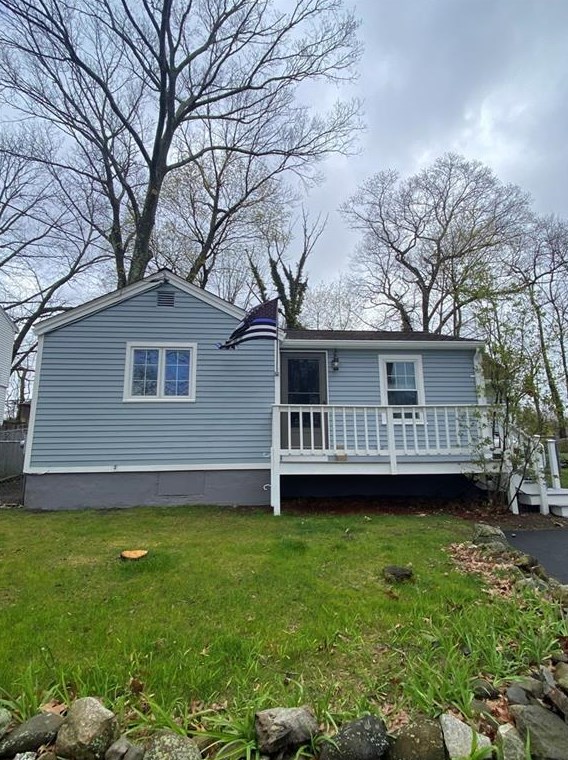 63 Iroquois Rd, Cumberland, RI 02864