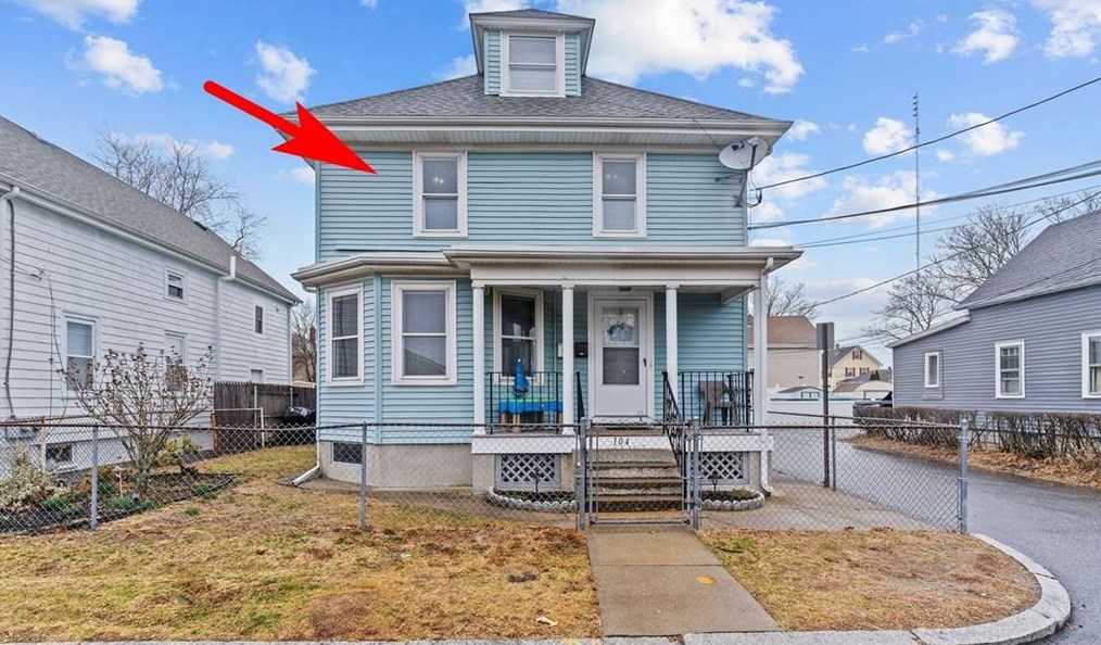 104 Sutton Ave, East Providence, RI 02914