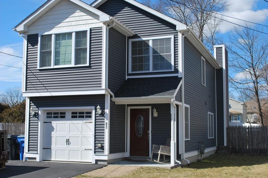 81 Norman St, Cumberland, RI 02864