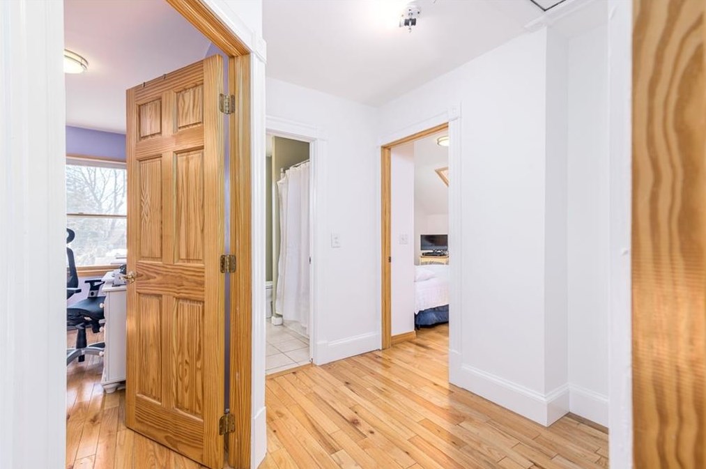 5 Columbia Ave, Jamestown RI  02835-1307 exterior