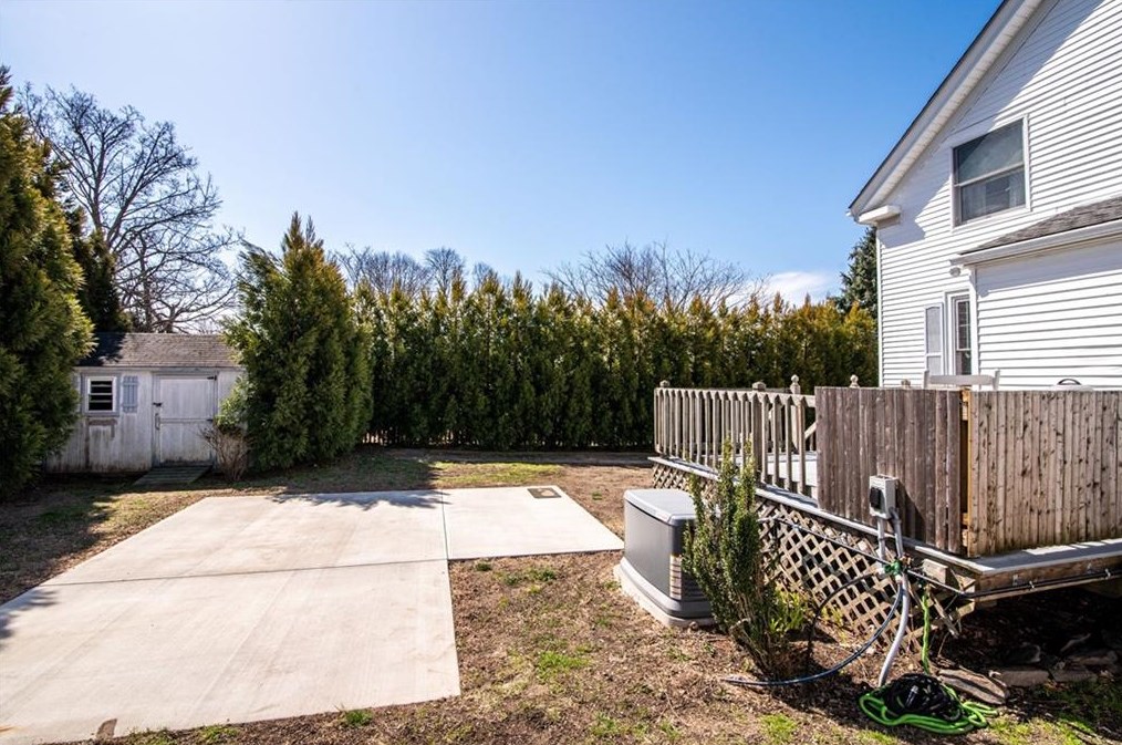 5 Columbia Ave, Jamestown RI  02835-1307 exterior