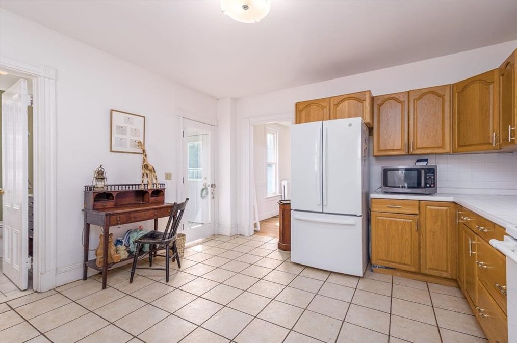 5 Columbia Ave, Jamestown RI  02835-1307 exterior