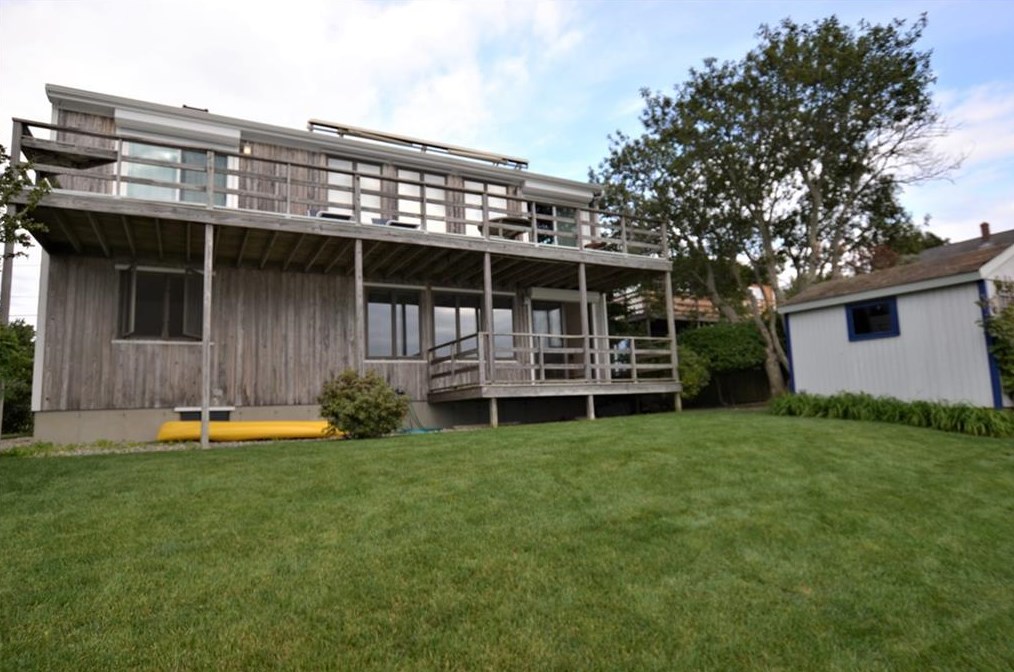174 Narragansett Ave, East Providence, RI 02915