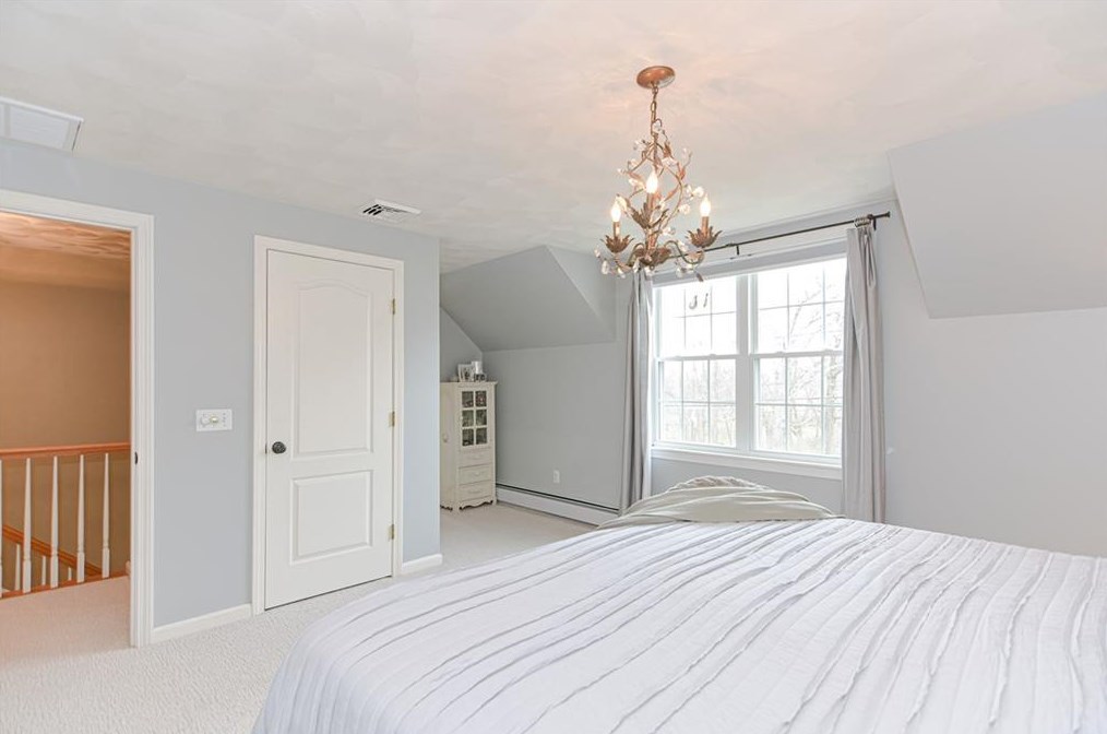 107 Woodlawn Ave, Bristol RI  02809-3016 exterior