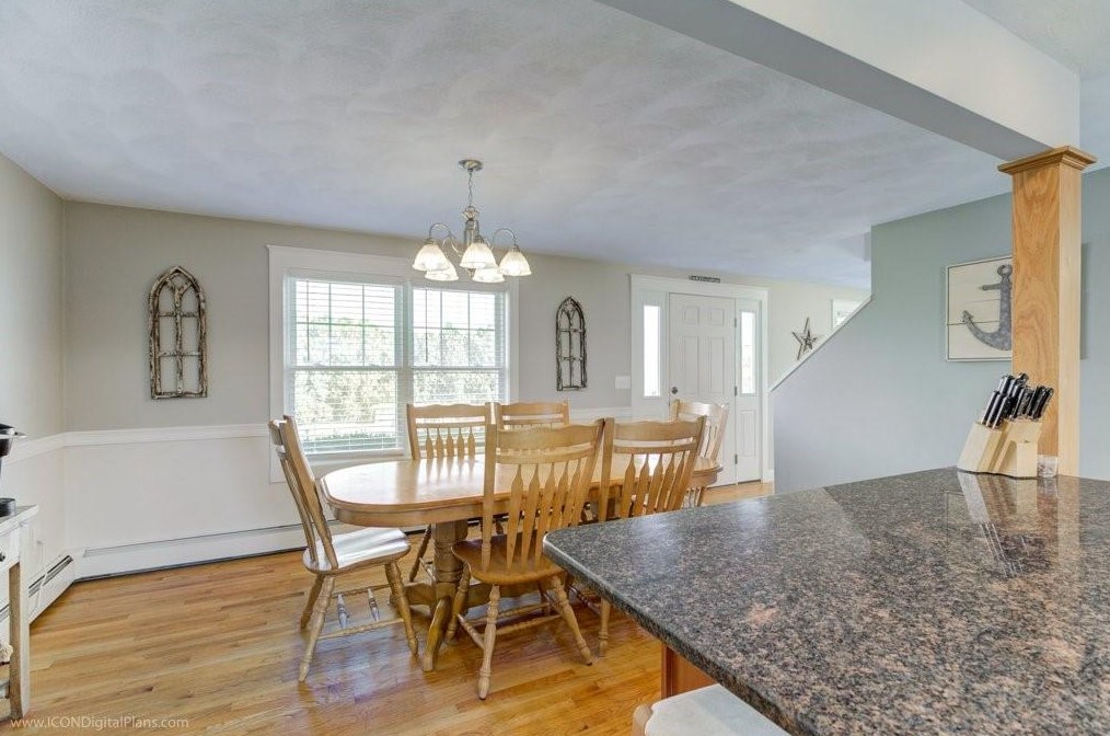 9 Hicks Ln, Portsmouth RI  02871-1971 exterior