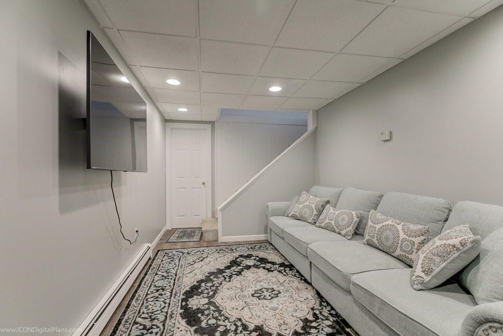 9 Hicks Ln, Portsmouth RI  02871-1971 exterior