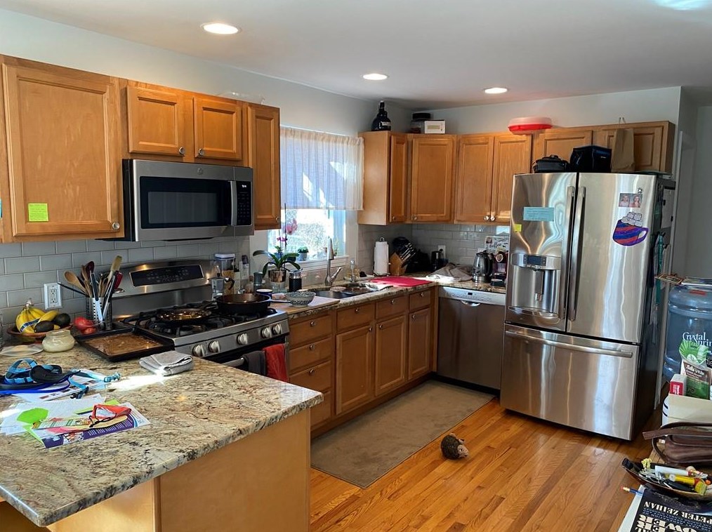 101 John Kesson Ln, Middletown, RI 02842