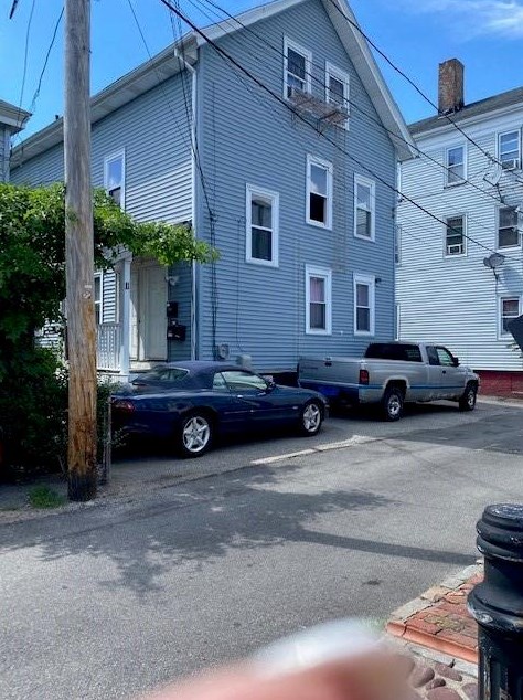11 Barker St #2, Providence, RI 02903
