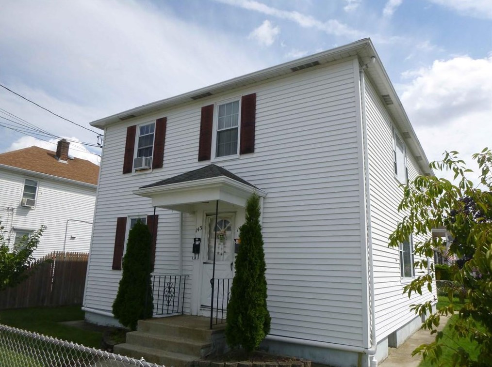 143 Carter Ave, Pawtucket, RI 02861 exterior