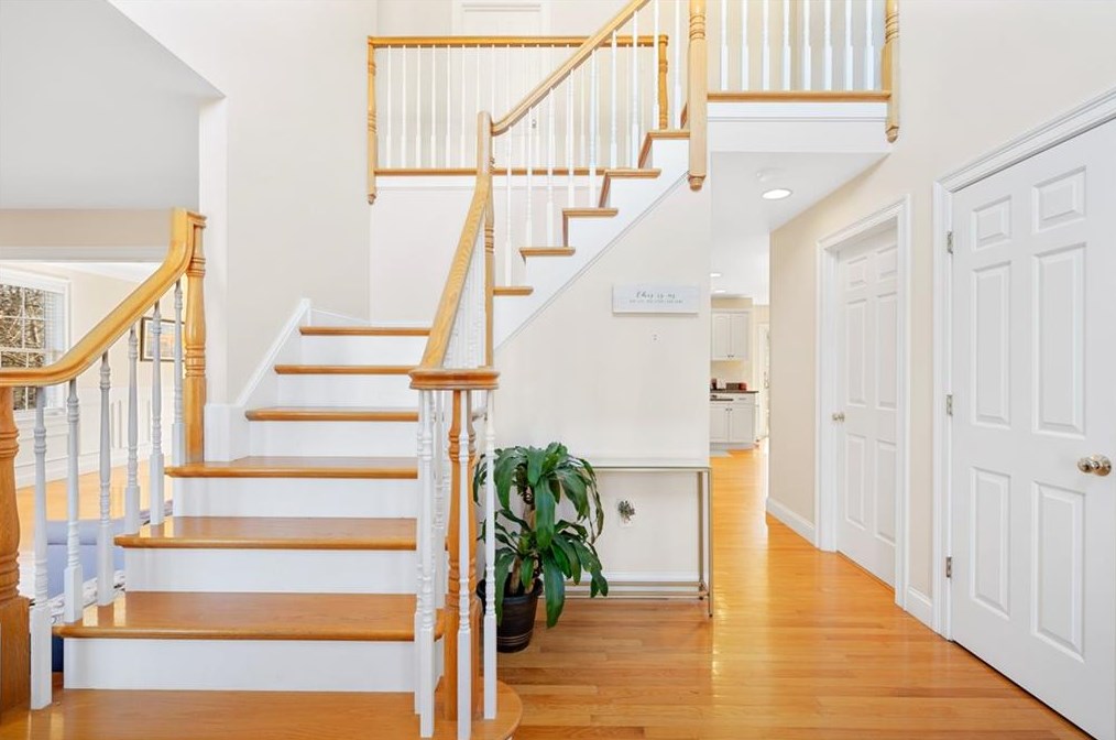 37 Millers Brook Dr, Cumberland, RI 02864