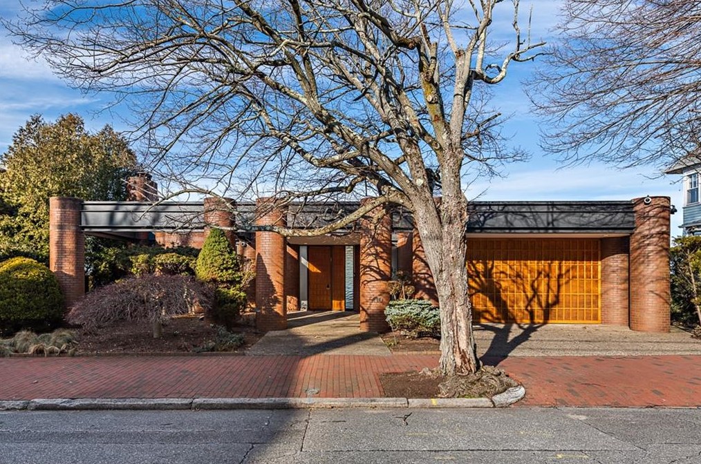 110 Congdon St, Providence, RI 02906