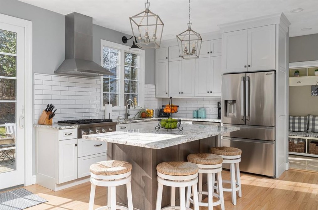 47 Sylvan Ct, South Kingstown, RI 02874