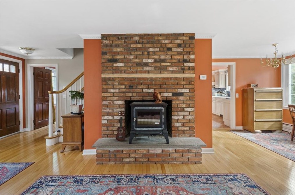 198 Richmond Townhouse Rd, Richmond RI  02812-1038 exterior