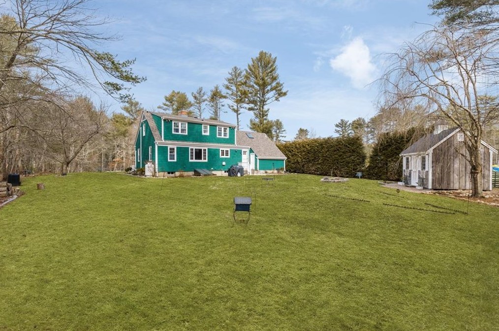 198 Richmond Townhouse Rd, Richmond RI  02812-1038 exterior