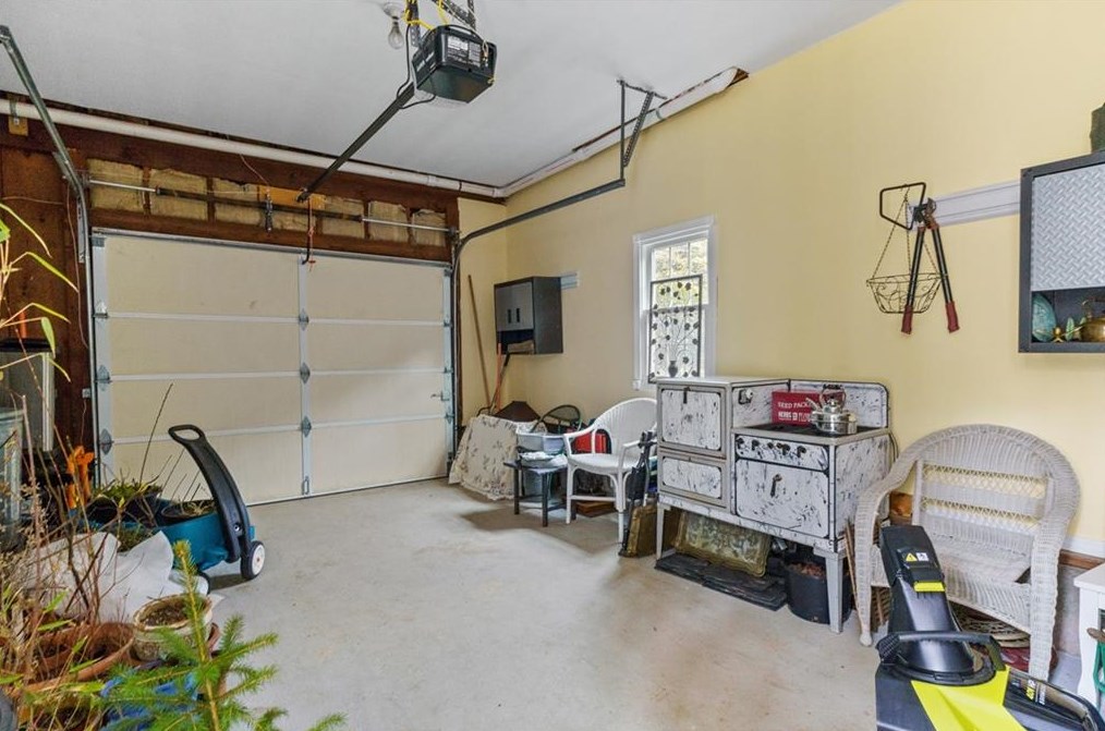 198 Richmond Townhouse Rd, Richmond RI  02812-1038 exterior