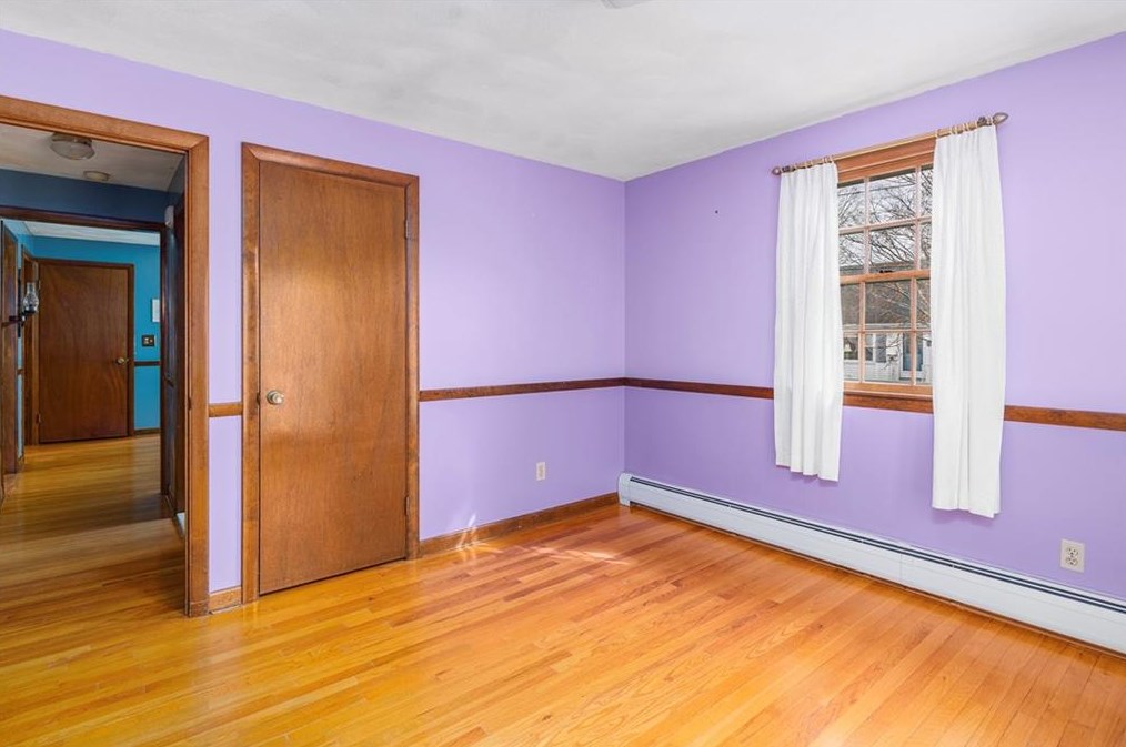 765 Willett Ave, East Providence RI  02915-2621 exterior