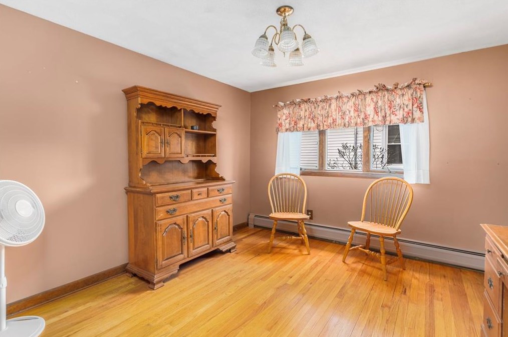 765 Willett Ave, East Providence RI  02915-2621 exterior