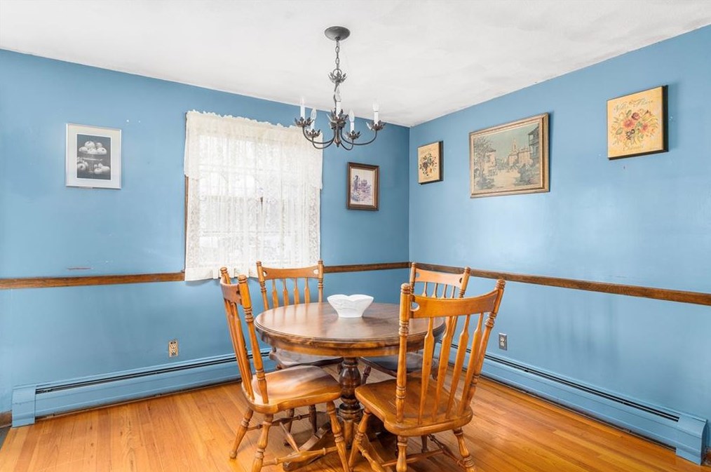 765 Willett Ave, East Providence RI  02915-2621 exterior