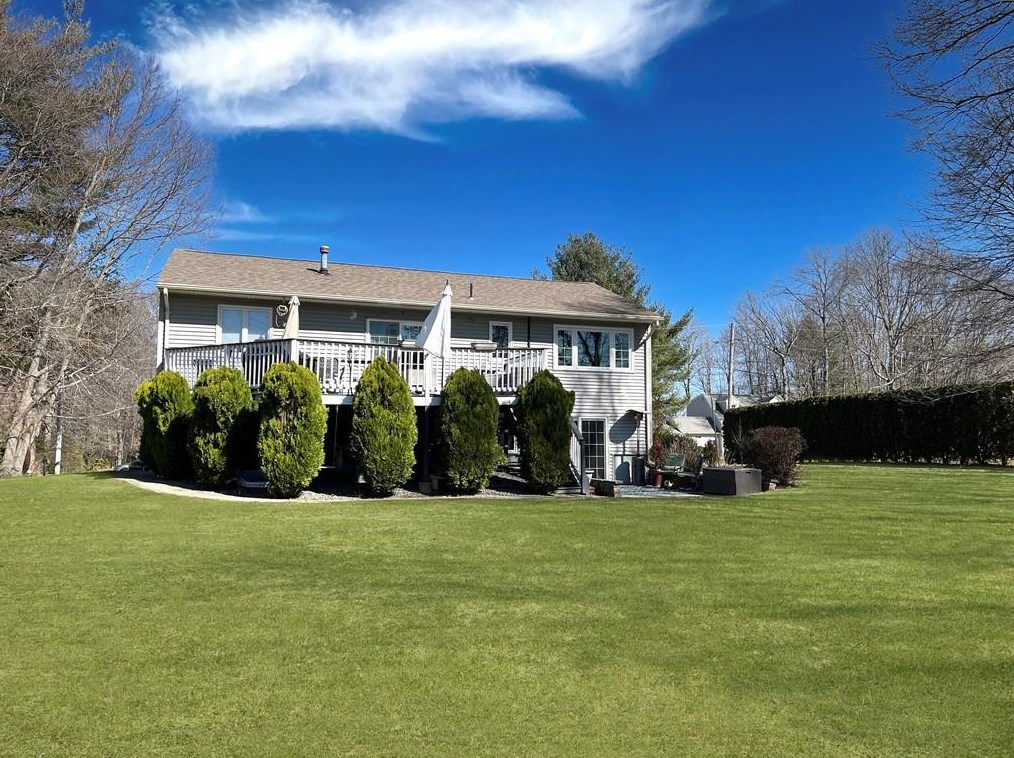 54 Vincent Way, Cranston, RI 02921-2576