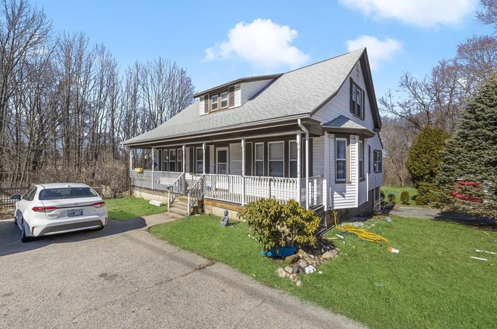 840 Eddie Dowling Hwy, North Smithfield RI  02896-8209 exterior