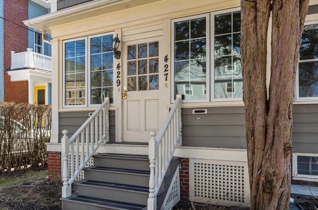 427 Lloyd Ave, Providence, RI 02906