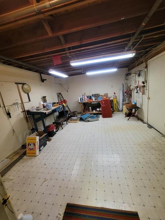 175 Woodville Alton Rd, Richmond RI  02832-2421 exterior