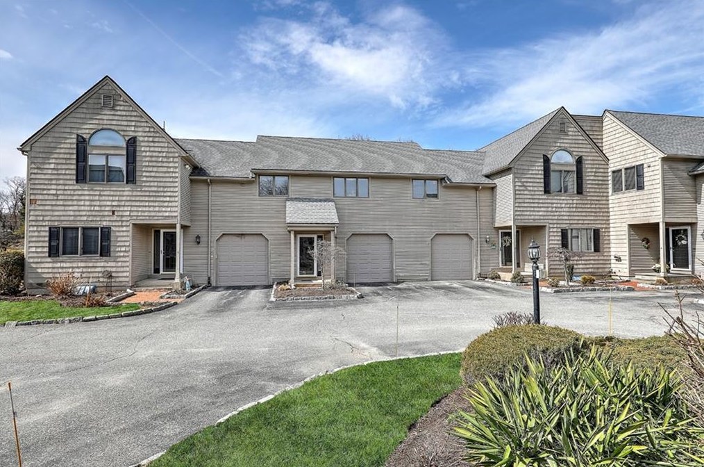 235 Morgan Ave #2, Providence, RI 02919