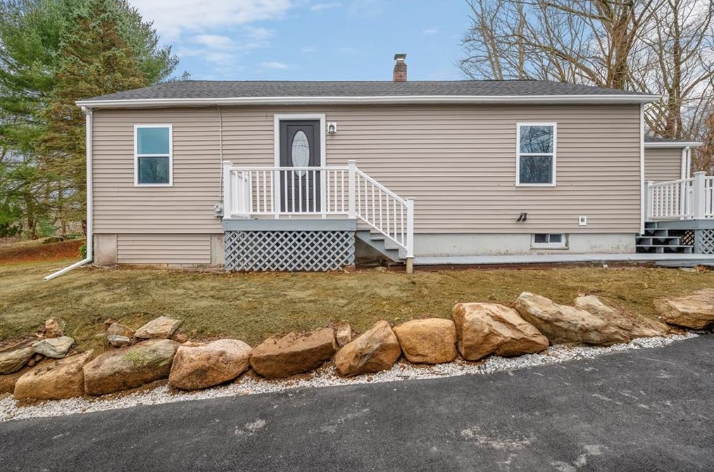 166 Pound Rd, Cumberland, RI 02864