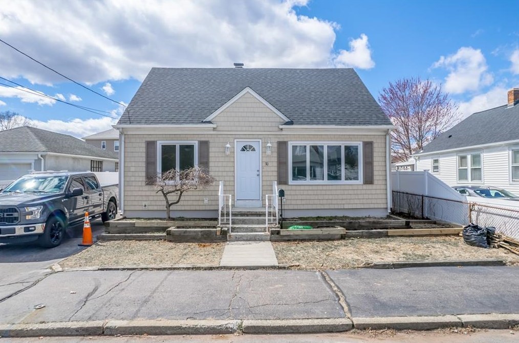 70 Baird Ave, Providence, RI 02904
