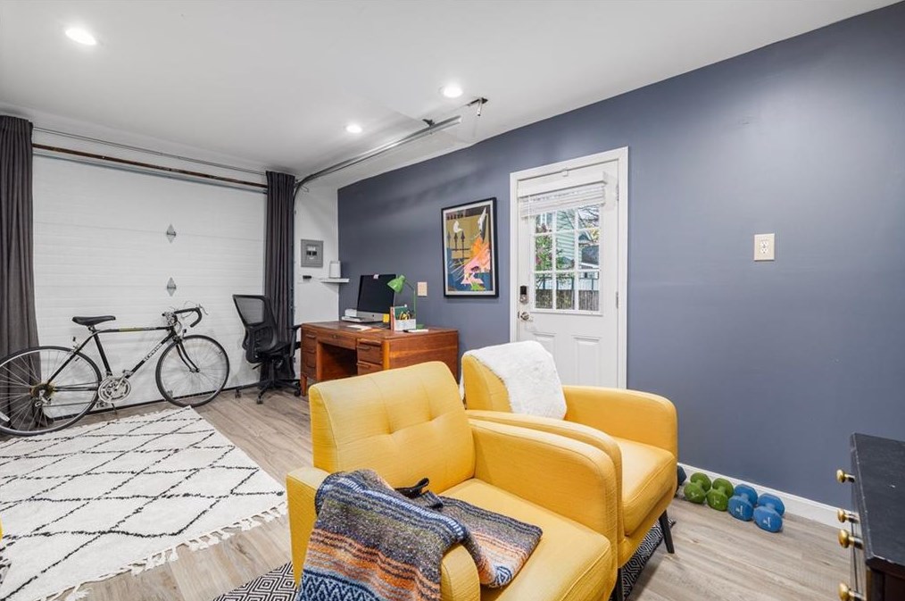 95 Oakland Ave, Cranston RI  02910-4514 exterior