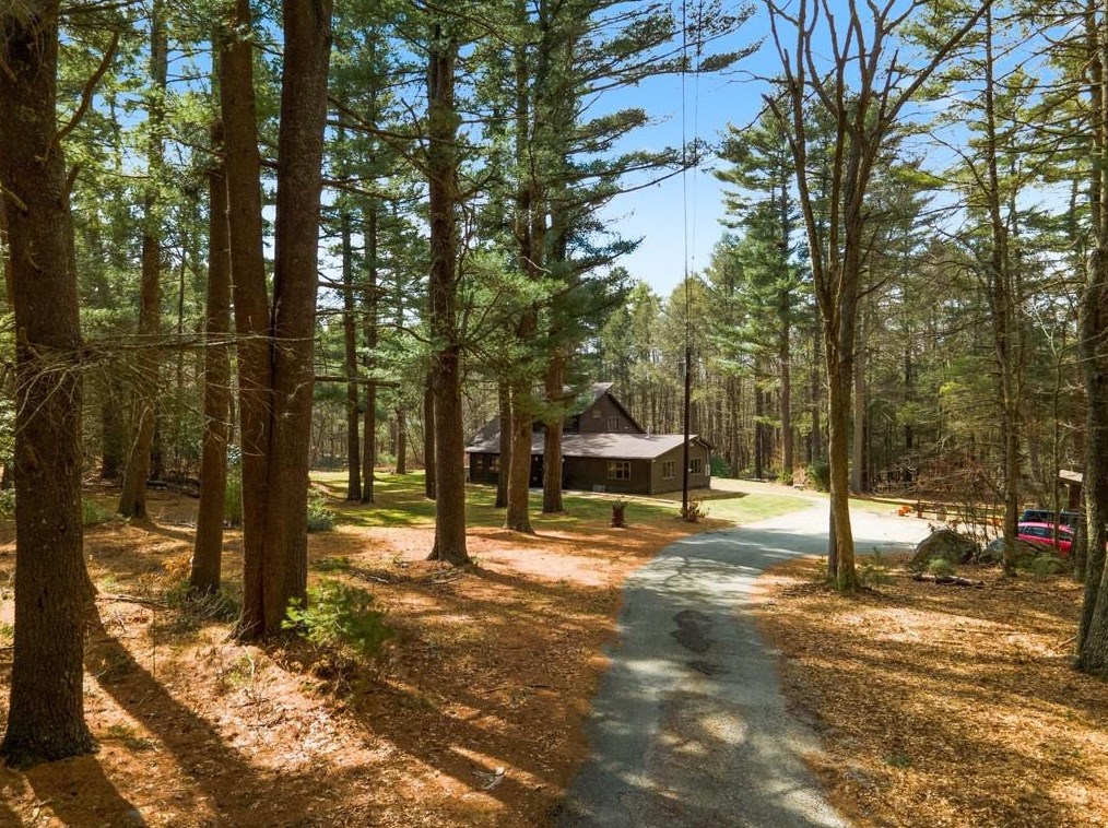 100 Foster Center Rd, Scituate, RI 02825