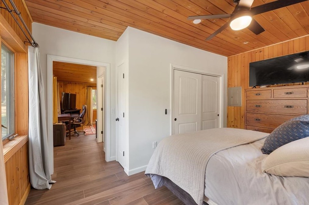 100 Foster Center Rd, Scituate RI  02825-1327 exterior