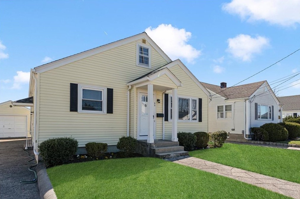 35 Shepard Ave, North Providence, RI 02904