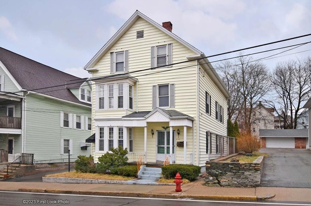 432 Park Ave, Woonsocket, RI 02895