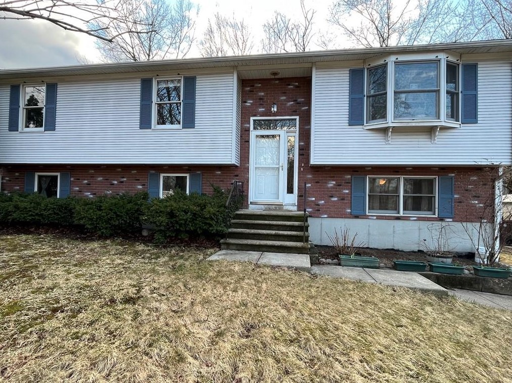 144 Fugere St, Woonsocket, RI 02895