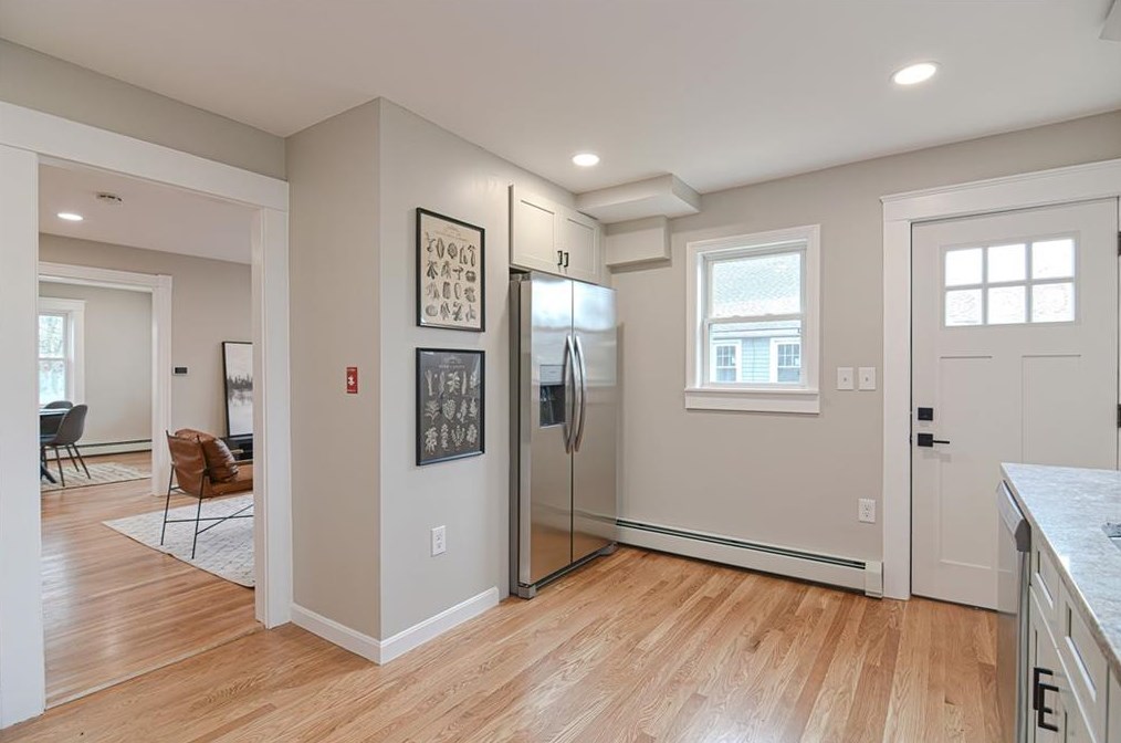 64 Burnside Ave, East Providence RI  02915-3223 exterior